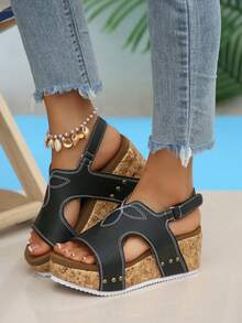 2025夏季新款欧美时尚双扣铆钉装饰休闲加大码坡跟厚底凉鞋 - 黑色 - 查看 1