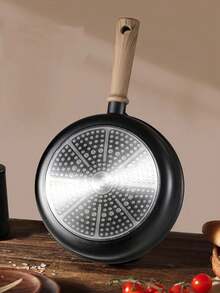 Ensemble de batterie de cuisine en titane noir, comprenant une poêle antiadhésive, une casserole et une poêle. Convient aux plaques à induction et à tous les types de cuisinière. Cet ensemble de poêles antiadhésives est idéal pour les crêpes, les œufs, les steaks, etc. Matériau en titane léger et portable. (Disponible en ensembles de 13/16/18 pièces et en pots individuels) - Voir 3