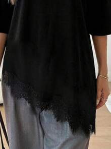 女士休闲纯色不对称下摆蕾丝拼接T恤，日常基本款，春夏女士休闲上衣，适合女士度假、夏季假期、春季郊游、海滩等场合，黑色 - 黑色 - 查看 7
