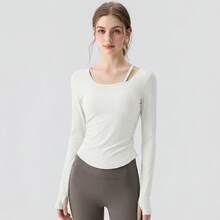 女性用フィットネスウェア、胸パッド付きヨガウェア、長袖スポーツランニングトレーニングトップス、ウエストを引き締めてスリムに見せるトレーニングウェア。 - ミスティピンク+カーキのヨガパンツ[セット商品] - チェックする 4