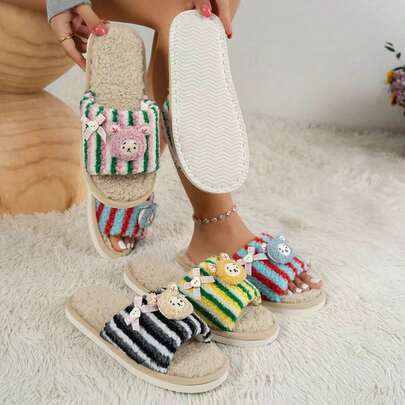 Nowe modne kapcie dla par, wygodne, puszyste, wsuwane kapcie w paski z motywem owiec