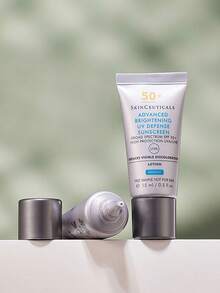 SkinCeuticals [迷你装] 亮白抗晒霜 SPF50+ PA++++ 15ml / 双效防晒霜，帮助抵御紫外线引起的肤色不均，均匀肤色 - New - 15ml - 查看 4