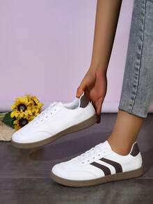 Zapatillas deportivas casuales de mujer con contraste de color, entrenadores versátiles con cordones - Blanco - Ver 3