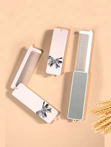 Peine y espejo de maquillaje plegable 2 en 1 con decoración de lazo 3D plateado estilo Y2K, lindo peine portátil con espejo y llavero, herramienta de belleza multifuncional contemporánea para llavero, colgante, espejo de mesa, espejo de mano, adecuado para viajes - Talla única - Ver 3