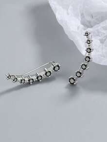 2件套优雅奢华长流苏锆石镶嵌简约弧形耳环，镶嵌7颗锆石，适合作为女性时尚首饰。 - 七星耳排 - 查看 4