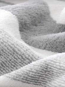 Bộ khăn tắm cao cấp 8 món bằng polyester [4 khăn mặt + 2 khăn tay + 2 khăn tắm], với họa tiết bầu trời sao và thiết kế sọc AB. Thấm hút cao, nhanh khô, với chất liệu mịn, mềm mại và nhẹ nhàng trên da. - Nhiều màu - Xem 8