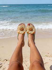 Women's Green Flip Flops, Women's Summer Sandals, Women's New Sunflower Flip Flops, Elegant Women's Sandals, Women's Flat Sandals, Women's Beach Slippers, Women's Slippers, Lightweight Soft-Soled, Holiday Sandals, Beach Sandals, New Women's Shoes, Slides, Summer Sandals, Sandals, Flip Flops, Holiday Shoes, Casual Comfortable, Minimalist Fashion Flat, Women's Slippers - Green - View 4