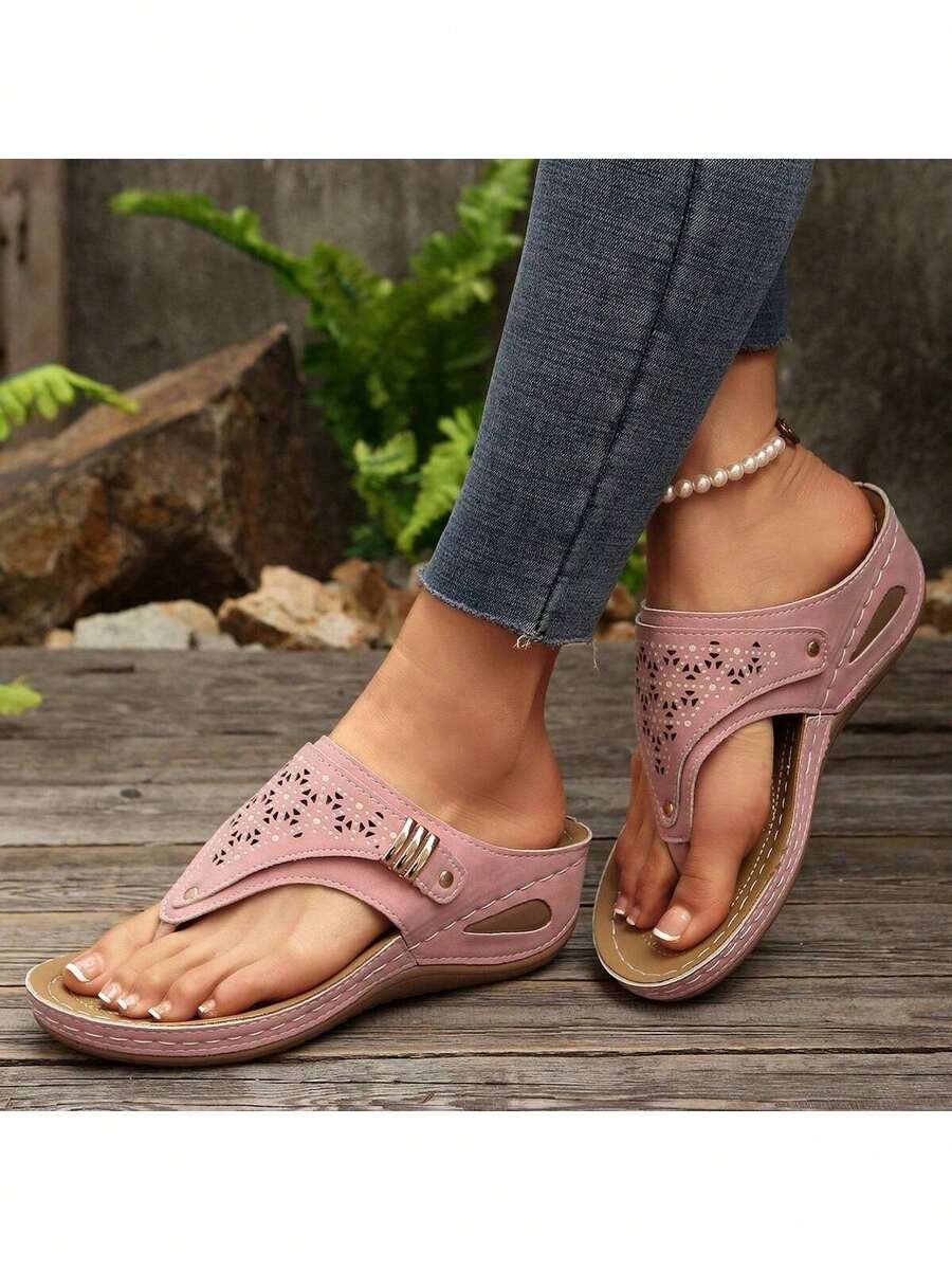 2026 New Style Women's Wedge Heel Flip-Flops - Breathable Hollow-Out Toe & Clip Design, Lightweight Synthetic Cover Sandals With Cushioned EVA Insole & Non-Slip PVC Sole, Slip-On All-Season Casual Shoes, Comfortable Footwear, Crisscross Strap Design, Durable Traction Footwear
