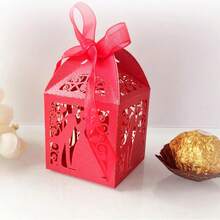 Hộp kẹo hình gấu hoạt hình màu đỏ phong cách Ins, thích hợp cho tiệc mừng em bé chào đời, tiệc đầy tháng, không khí lễ hội. - Xem 2