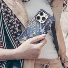 Una elegante funda para teléfono que no incluye cordón ni soporte Night Pattern Phone Shining Purple Starry Hard Phone Cover Compatible With 17 16e 15 Plus 14 13 12 11 Pro - Multicolor 2 - Ver 4