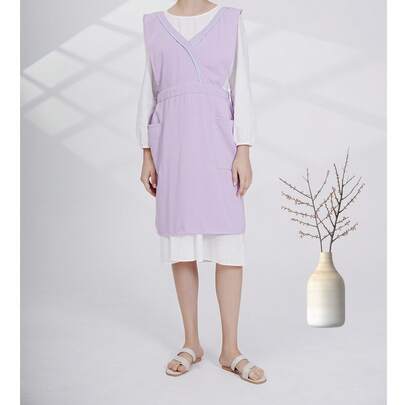 1 pieza Delantal de cocina de color suave, estilo japonés de poliéster con cuello en V de color contrastante, cintura ajustada, bolsillo grande, correa ajustable, resistente a las manchas, adecuado para cocinar, hornear, arreglos florales, catering, manicura, uso diario, todas las estaciones