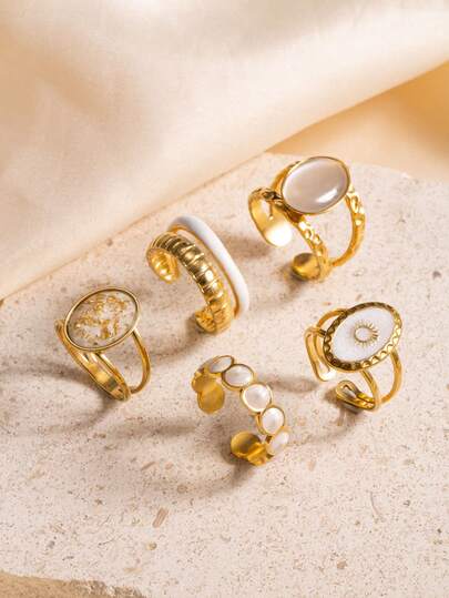 Bộ 5 chiếc nhẫn thép không gỉ kiểu cổ điển dành cho nữ, bao gồm các họa tiết hình học mạ vàng trắng và đính đá quý, phù hợp để đeo hàng ngày và làm phụ kiện trong các dịp lễ hội.