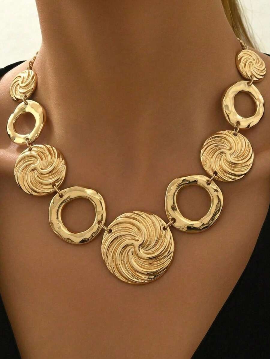 1 chiếc vòng cổ yếm kiểu dáng mới, sáng tạo, kết hợp giữa hình tròn rỗng hình học và họa tiết xoắn ốc hoa văn đặc, thời trang thường ngày, thanh lịch theo phong cách Châu Âu và Mỹ. - Vàng - Xem 1