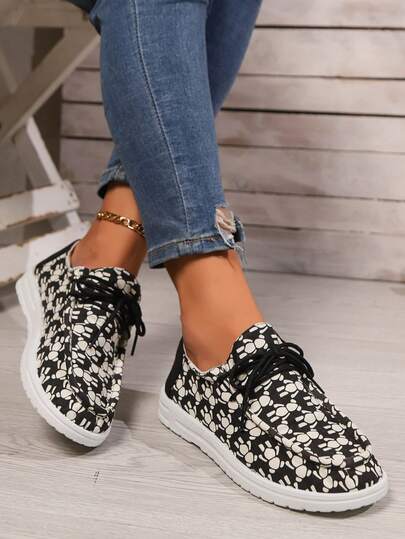 Women's Casual Sneakers, Black & White Color Block, European And American Minimalist Commuting Style, All-Over Print, Lace-Up, Round Toe, Soft Bottom, Flat, Casual Canvas Shoes, Lightweight, Versatile, Suitable For Commuting, Shopping, Walking, Daily Casual Wear