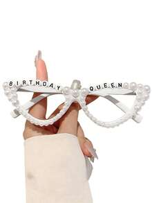 3件套女孩生日装饰套装，包括1条生日女王腰带、1个生日女孩皇冠、1个生日女孩发箍、1副生日女孩眼镜，闪亮时尚，适合作为生日派对礼物。 - 彩色 - 查看 9