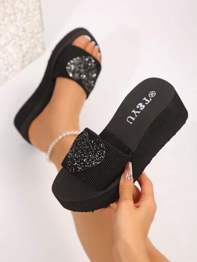 Rhinestone Heart Thick-Sole Slide Sandals For Women, Dark Emo Platform Design With Glitter Heart Decor, Slimming And Elevating Black Color, Perfect For Summer Clubbing And Dates, Streetwear Style, Comfortable And Heightening, Matching Pearl Anklet