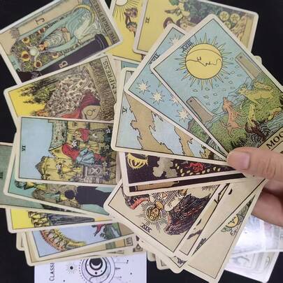 塔罗牌、桌游卡牌、情人节占卜游戏、狂欢节、马尔迪格拉斯、科隆狂欢节、复活节、婚礼