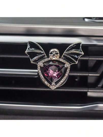 1 pieza Soporte de ambientador para rejilla de ventilación del coche con murciélago y calavera de metal con piedras de colores brillantes, el engaste de las gemas es resistente y no se caerá, el material de metal está tratado contra la oxidación para mantener el brillo, accesorio para rejilla de ventilación del coche, decoración interior, regalo para fiestas y días festivos