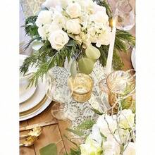 1-Piece White Openwork Lace Table Runner, Perfect For A Forest-Themed Wedding. Ideal For Tablecloths, Coffee Tables, And Dessert Tables. The Sheer Lace Texture Is Perfect For Weddings, Parties, And Food Photography, Producing Stunning Results. A Versatile Piece For Weddings, Home Decor, Parties, And Photoshoots. - 1PC/M - 查看 7