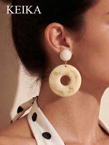 1 Pair Marble Texture Hollow Hoop Earrings, Vintage Exaggerated Casual Resort Party Fashion Earrings For Women - White - View 1
