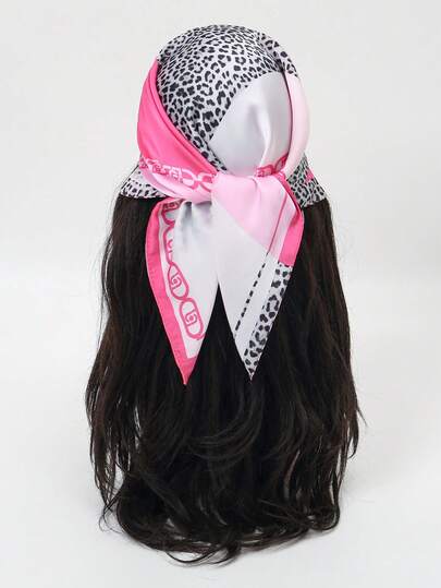 1条70厘米豹纹链条图案方巾