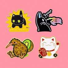 招财猫可爱黑猫骷髅珐琅胸针动物奇异鸟胸针翻领别针徽章背包服装配饰时尚珠宝朋友礼物 - 黑色 - 查看 3