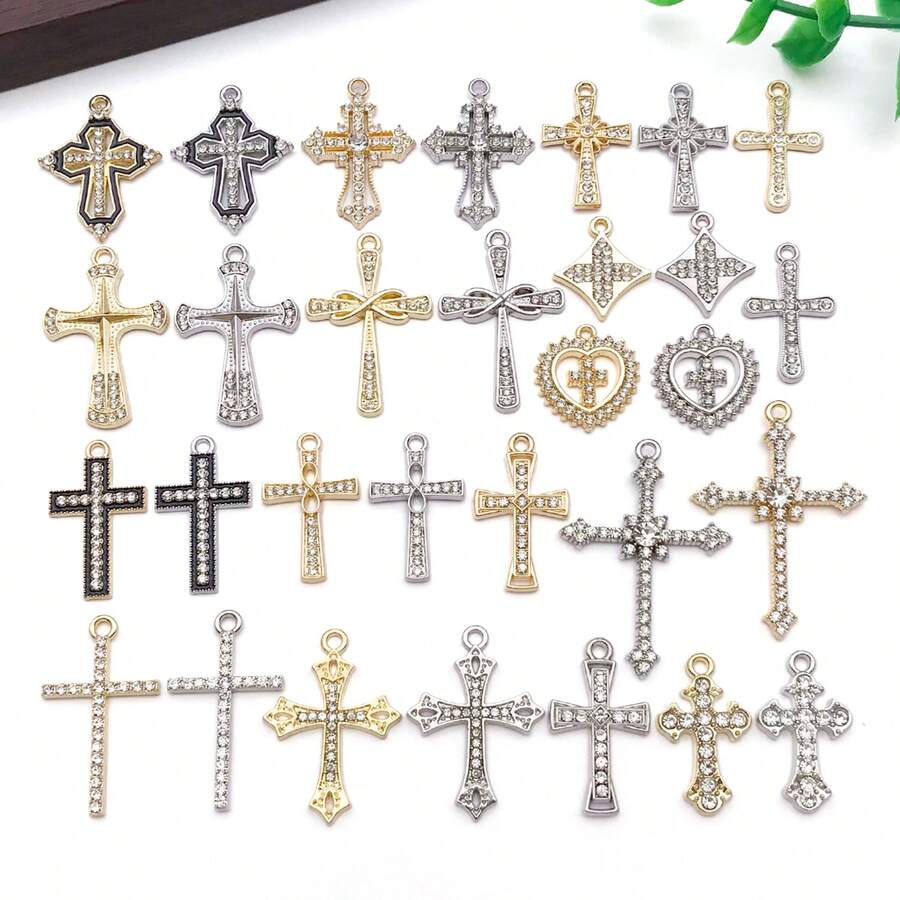 30 piezas de colgantes de cruz de aleación con incrustaciones de rhinestone. Un accesorio DIY popular ideal para crear pulseras, collares, aretes y diversas manualidades hechas a mano.