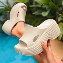 Sandal Wanita Sol Tebal Terbaru 2026, Sandal Dalam Ruangan Anti Selip dan Tahan Bau untuk Musim Panas - Khaki - View 2