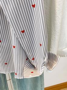 女士心形印花 Polo 领条纹衬衫 - 休闲纽扣长袖衬衫，适合春、夏、秋季日常穿着 - 淺灰色 - 查看 10