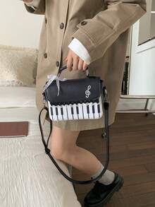 Klappe Quadratische Tasche, Modische Kunstleder Damen Handtasche, Stilvolle Ketten Deko Umhängetasche - Schwarz und Weiss - Übersicht 2