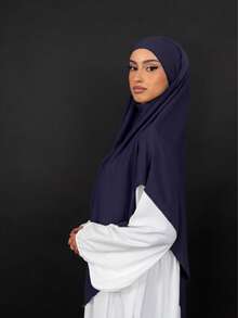 1条女士长款头巾，纯色经典基础款，柔软透气的莫代尔面料，适合日常祈祷、聚会、朝圣、海滩、度假等场合。 - 藏蓝色 - 查看 3