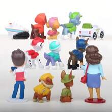 一套“成就伟业”全系列可动人偶收藏品，包含12个可动人偶，是理想的生日礼物。 - 彩色 - 查看 5