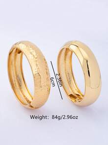 Set de 2 piezas de pulseras brazaletes metálicos con textura arrugada y lisa de moda para mujeres - Amarillo Oro - Ver 5