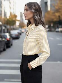 Blusa de mujer de manga larga con cuello puntiagudo y bolsillos con botones, a rayas, de estilo casual básico, adecuada para uso diario en la oficina, otoño/invierno/primavera - Amarillo CS046-1 - Ver 2