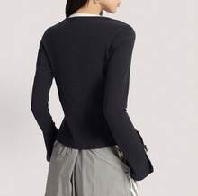 Áo thun dài tay dệt kim thể thao adidas Originals dành cho nữ, kiểu dáng thường ngày. - màu đen - Xem 6