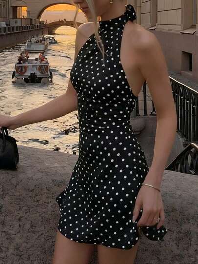 2026 Frühling/Sommer Mode: Vielseitiges Kurzkleid, geeignet für Casual, Pendeln, Straßenmode, Retro Sexy, Rückenausschnitt, Schwarz-Weiß Kontrast Bandeau Kragen, Allover Muster elegant