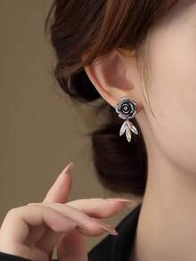 1 Pair Elegant Personalized Luxury French Classic Black Ombre Sparkling Rose Design Niche Unique High-End Artificial Glass Inlaid Earrings, Suitable For Women's Daily Casual, Dance, Party, Banquet, Vacation Wear - Silver - View 6