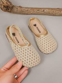 1 Pair Girls' Gold Mesh Embroidered Heart & Rhinestone Lattice Flat Open-Toe Sandals, Cute Princess Style, Fashion Soft Lightweight Round Toe Easy On/Off, Matching Mom's Size, Suitable For 3-14 Years Old Girls, All Seasons, Party, Holiday (Please Refer To Size Chart For Accurate Sizing) - Rose Gold - View 6