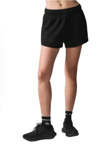 Alo Yoga Accolade Sweat Short | Premium French Terry Loungewear | Luxury Soft-Touch High-Waist Athletic Short | Versatile Unisex Studio-To-Street Essentials | Iconic Chrome Logo Relaxed Fit Apparel - 黑色 - 查看 4