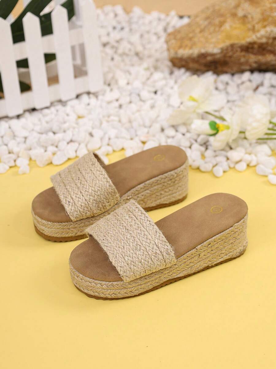 Bohemian Style Woven Thick-Sole Slip-On Slippers For Girl, Summer Retro Hemp Rope Woven Wedge Sandals, Anti-Slip Beach Vacation Shoes Suitable For Beach Trips And Daily Wear - Beige - View 1