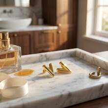 V-Shaped Stud Earrings, Simple And Shiny Gold Earrings, Suitable For Modern Elegant Ladies' Daily Wear, Parties And Anniversary Celebrations. - Multicolor - View 4