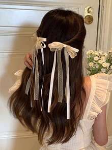 Bộ sản phẩm này gồm 6 món, với 2 món màu đen/be/hồng, có ruy băng trang trí bằng ren và lưới dài 27cm/10.62 inch. Kết hợp với nơ trang trí, toát lên phong cách thanh lịch, dễ thương, tối giản và thời trang. Được làm từ chất liệu satin cao cấp, mang đến phong cách cung điện cổ điển. Thích hợp để trang trí hàng ngày, mùa hè, kẹp tóc, phụ kiện tóc ngày lễ. - Nhiều màu - Xem 3