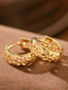 1 Pair Hollow Plum Blossom Copper Hoop Earrings, Minimalist & Fashionable Elegant Women Earrings - Flower - View 7