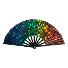 1 pieza Abanico plegable de gran tamaño con patrón de lunares de arcoíris vibrante y aleatorio, abanico de regalo, accesorio para actuaciones, abanico mágico, adecuado para festivales, bodas, fiestas, discotecas, unisex, patrón aleatorio, verano, vacaciones - Multicolor - Ver 9