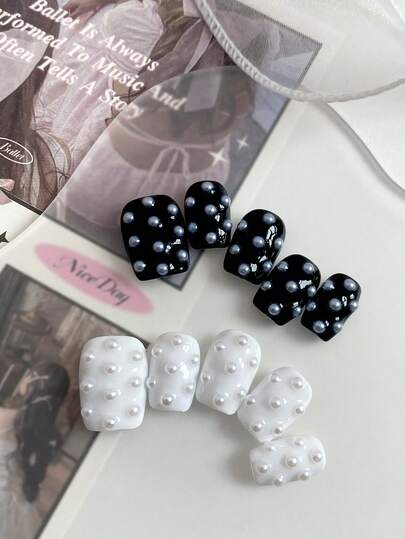 10 pezzi Adesivi per unghie 3D lucidi neri e bianchi | Set di unghie finte corte Kekete Ballet Chic Sweet & Edgy, adatti per uso quotidiano e feste