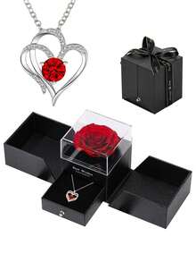 Hộp quà hoa hồng đỏ sang trọng kèm dây chuyền mặt dây chuyền hình trái tim Lucy, đi kèm hộp quà hoa hồng tím đậm tinh tế và thiệp chúc mừng. Tháng diễn ra cuộc gặp gỡ được khắc trên dây chuyền, tạo nên một mã số may mắn độc đáo. - nhiều màu - Xem 2