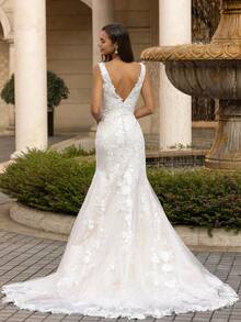 Elegant Off Shoulder Backless Lace Appliqué Mermaid Wedding Dress With Sqaure Neck, Registry Office Dresses Bridal Gown, Evening Party Dress Birthday Party Dress Country Wedding,Romantic Church Ceremony Wedding Dress,Suitable For Wedding, Dating, Party, Singles' Party, Vacation, Formal Occasions, Dinner Dress, Prom Dress, Homecoming Dress, Cocktail Party, Wedding Guest Dress, Graduation - 白色 - 查看 2