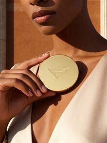 Prada Espejo redondo plegable pequeño dorado. Nueva moda SS26. Esencial para viajar. - Dorado - Ver 5