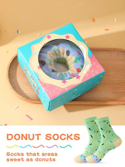 Un par de calcetines de gran valor de media pantorrilla multicolor, disponibles en estilos para parejas para hombres y mujeres en caja de regalo. Calcetines de novedad con tema de donut suaves con diseños creativos inspirados en la comida, cómodos y versátiles, perfectos como regalos de cumpleaños, para el Día de San Valentín, Pascua, festivales, citas, reuniones familiares, fiestas