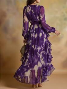 Plus Size Women's Elegant Vintage Purple & White Ombre Tie-Dye Print Maxi Dress With Deep V-Neck, Long Puff Sleeves, Decorative Metal Buckle Waist Belt, Layered Ruffled High-Low Irregular Hem, Lightweight Breathable Chiffon Fabric, Sophisticated Romantic Style, Perfect For Gala Dinners, Cocktail Parties, Art Gallery Exhibitions, Holiday Getaways, Wedding Guest Attire, Romantic Date Nights & Special Occasions, Curvy Friendly Flowy Evening Gown For Curvy Ladies To Showcase Timeless Elegance - [多色的] - 查看 3
